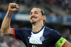 开云下载-霍勒迪攻防两端统治，雄鹿制霸北京队