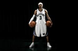 开云官网-奥亚尔萨瓦尔闪耀酋长球场，皇家社会斩落阿森纳，英超争冠格局暗流涌动