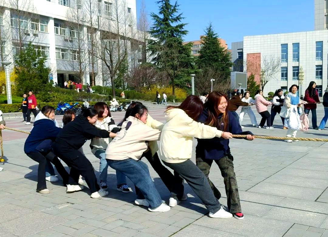 精彩的比赛带来了团队精神的弘扬 精彩的比赛带来了团队精神的弘扬
