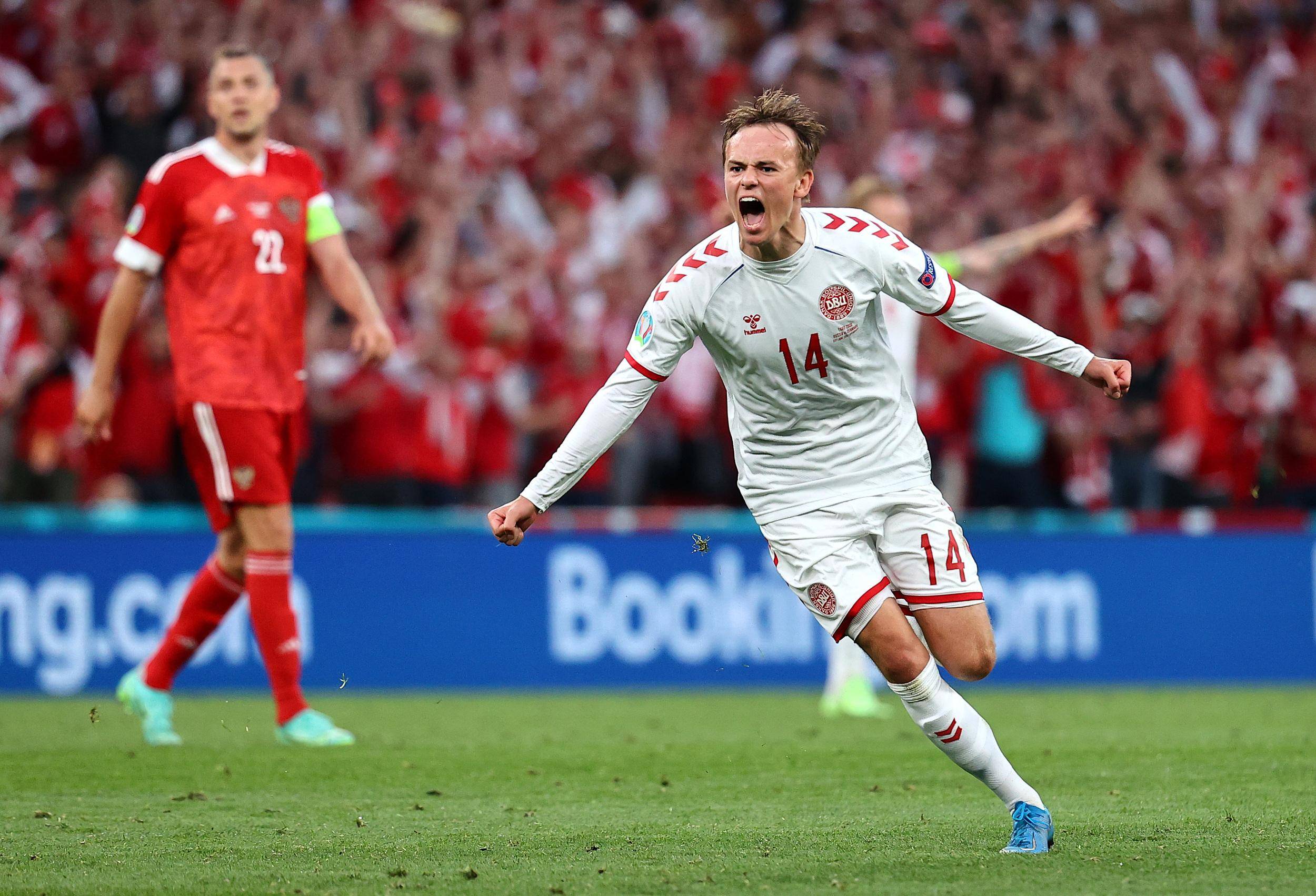 包含欧国联比赛胜负悬念，球迷心情过山车的词条