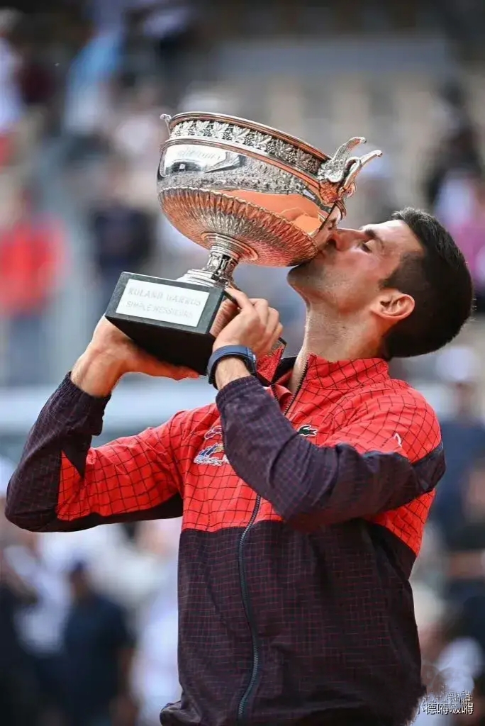 塞尔维亚代表团勇夺奖杯,打破记录 塞尔维亚代表团勇夺奖杯,打破记录