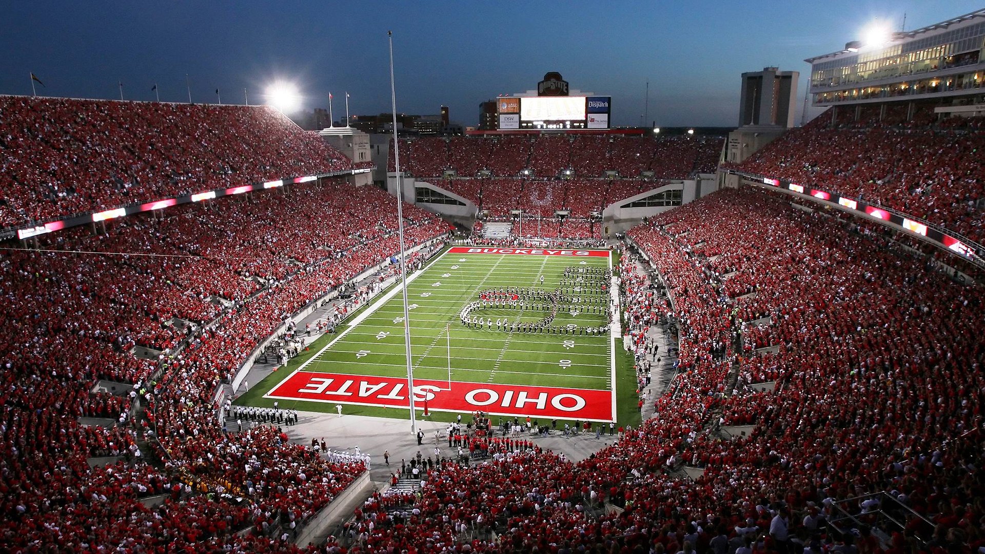 跨界狂飙，当利拉德在灰熊血拼猛龙之夜，以F1冠军姿态接管比赛