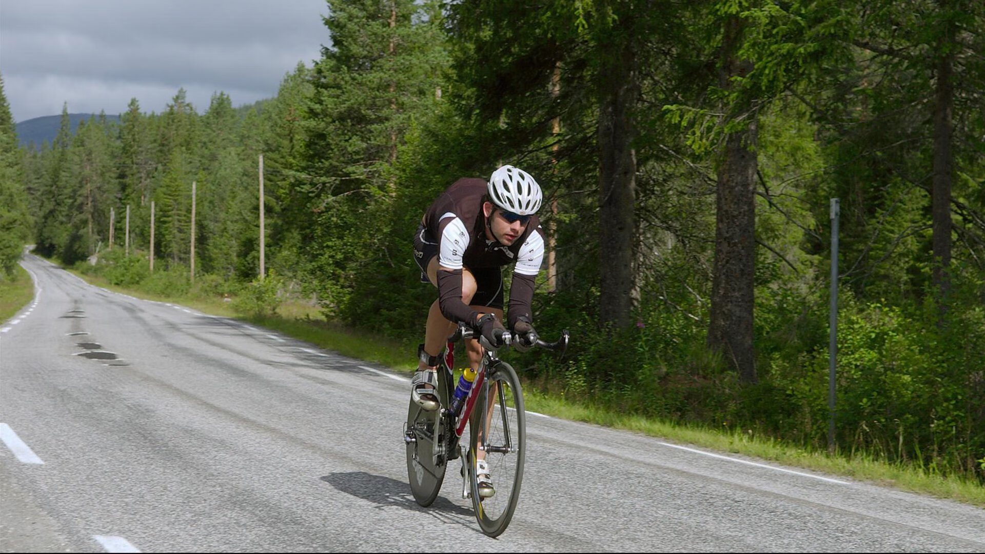 马琳状态火热独中两元,法国队战术完胜韩国队展现冠军相